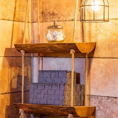 Anastasia Villa Voládha