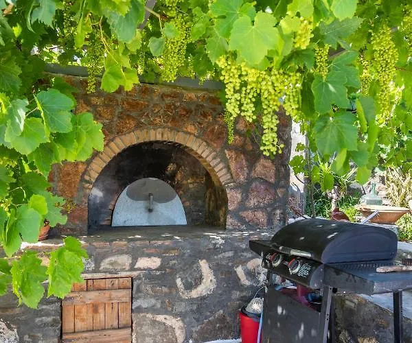 Anastasia Villa Voládha